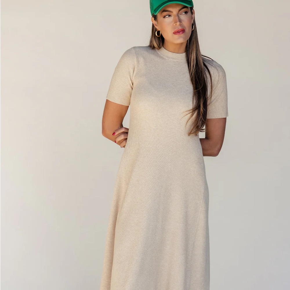 Roolee Elegant Cream Knit Midi Dress